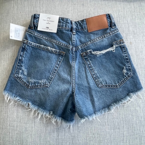 Denim shorts (Zara) - Picture 2 of 3